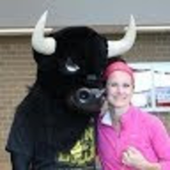 Meet your Posher, Robbye - Picture 1 of 1